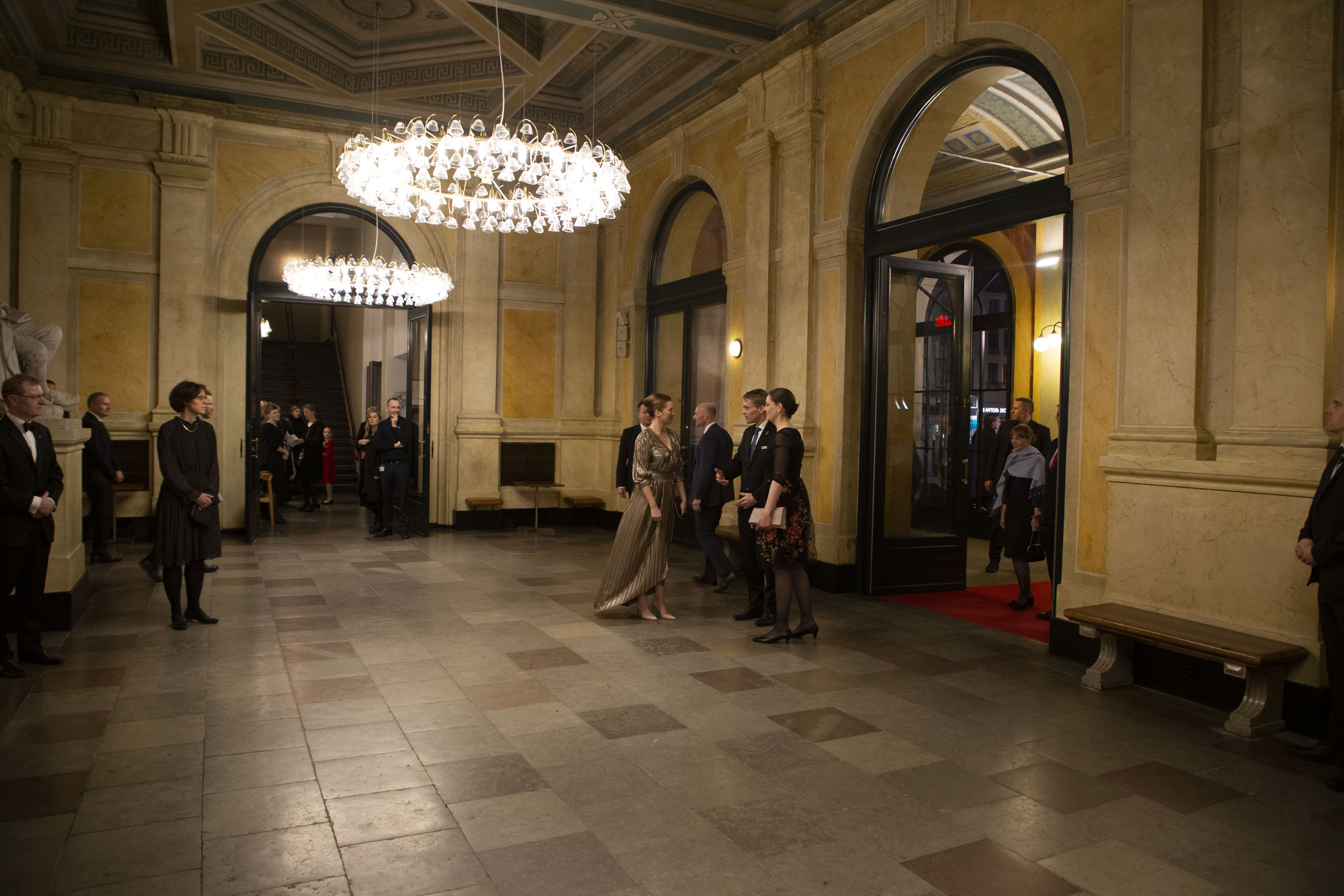 Statsminister Mette Frederiksen til gallaforestilling i Det Kongelige teater i anledning af genforeningen