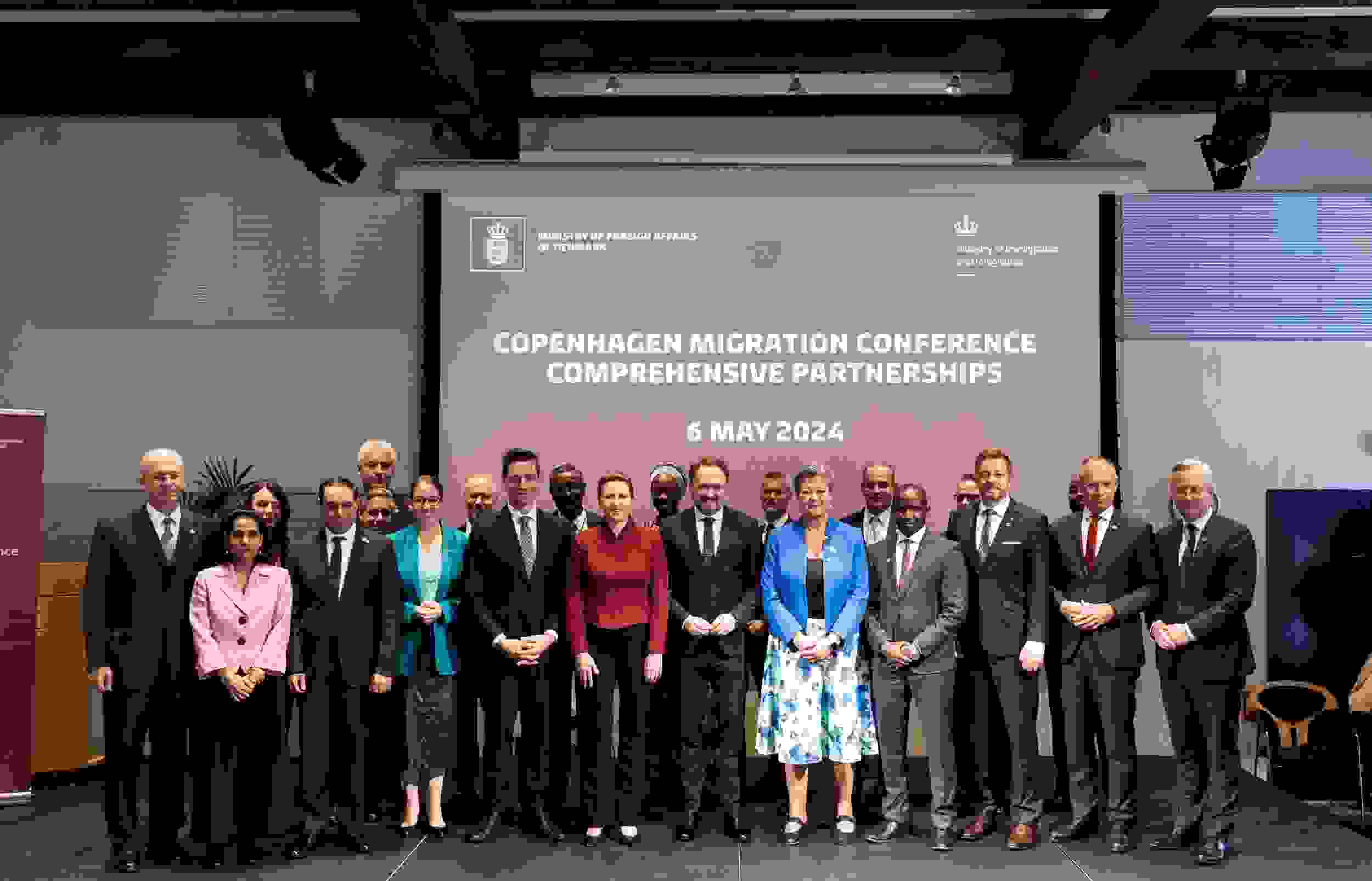 Gruppebillede med flere af deltagerne til Copenhagen Migration Conference