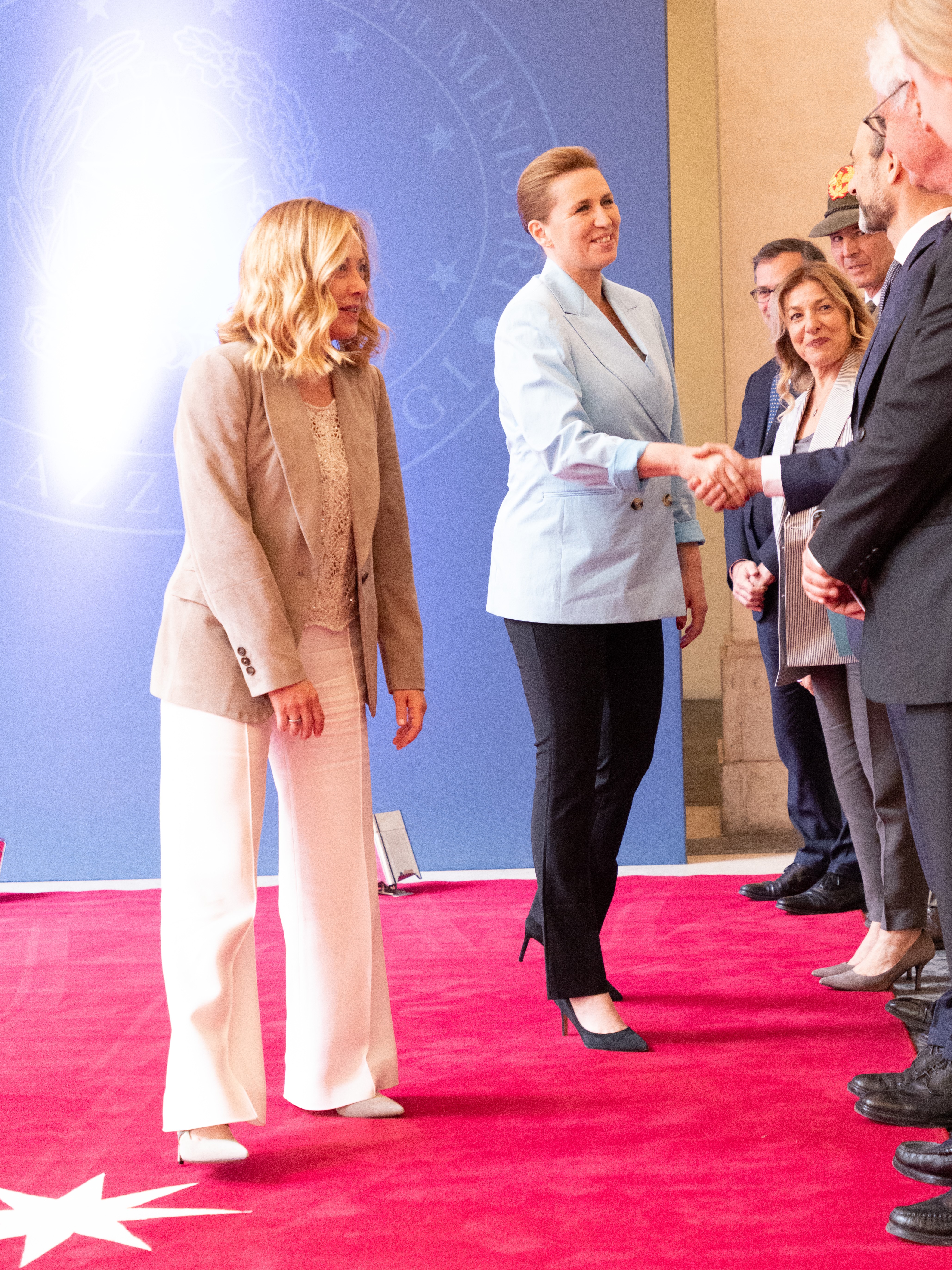 Statsministeren ankommer til Palazzo Chigi