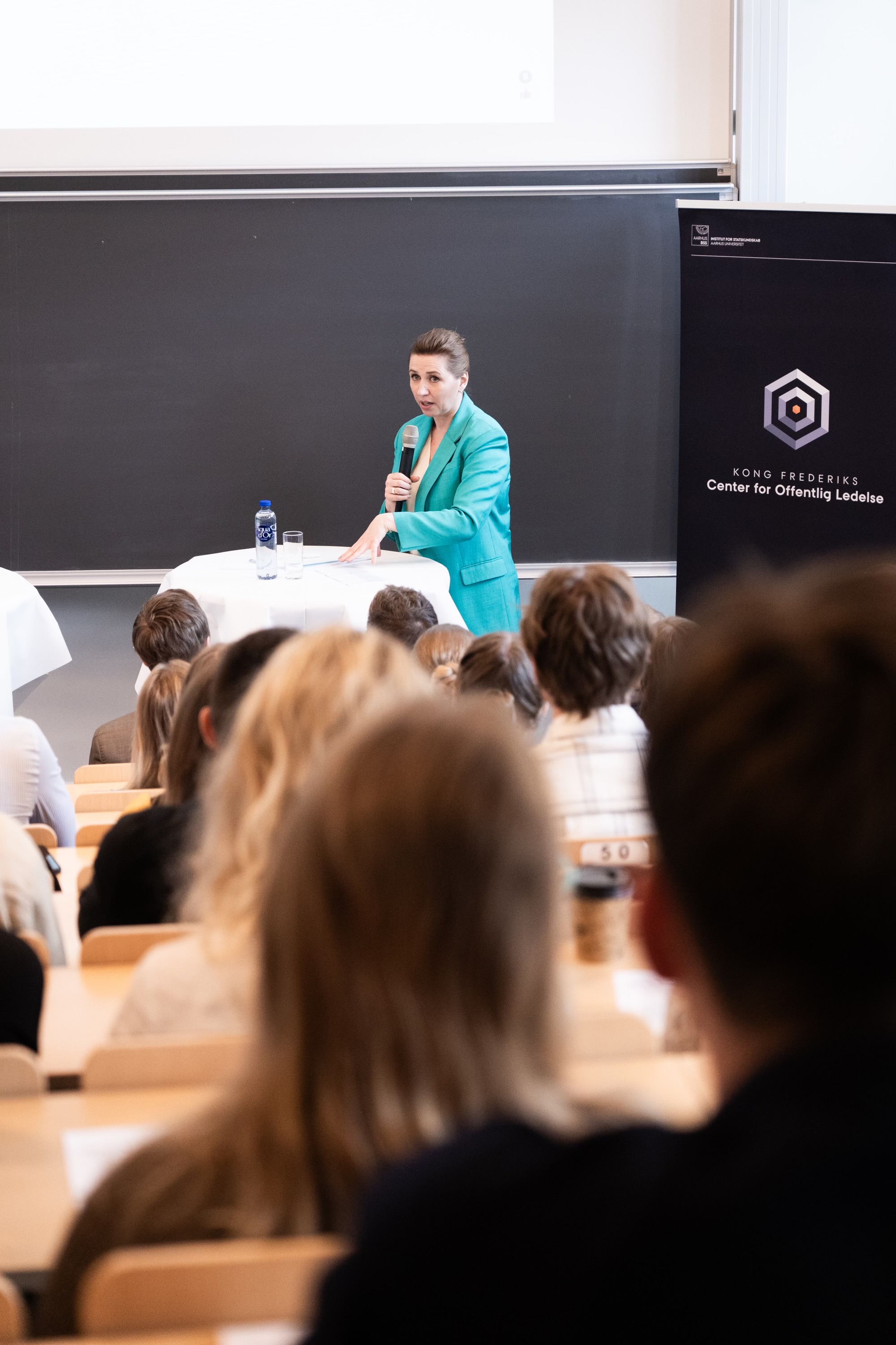 Statsminister Mette Frederiksen taler til debatarrangement på Århus Universitet