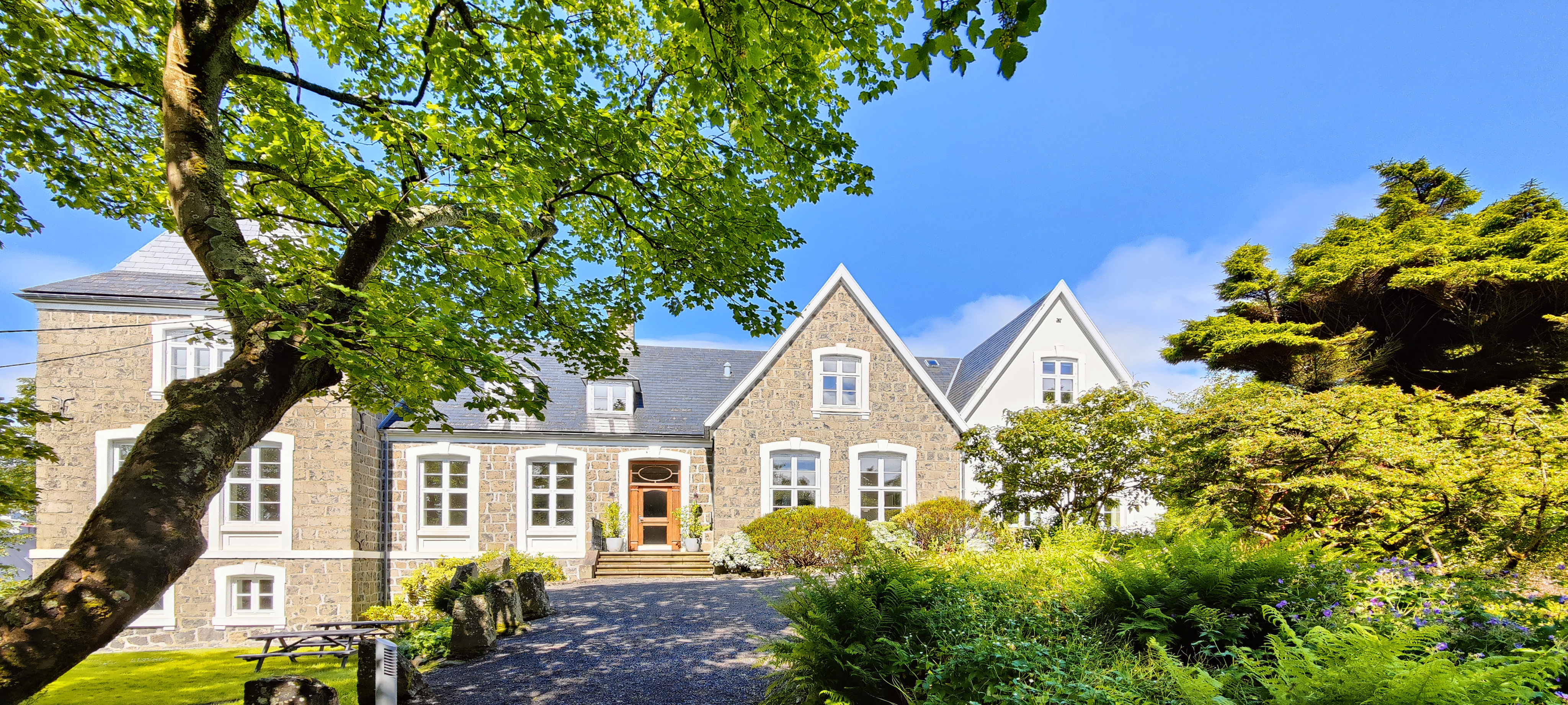 Billede af amtmandsgården, der huser Rigsombudsmanden på Færøerne.