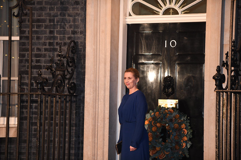 Statsminister Mette Frederiksen ved Downing Street 10