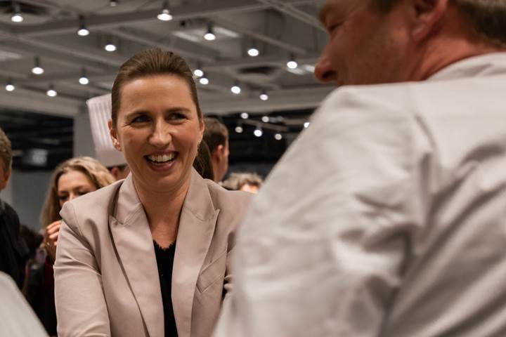 Statsminister Mette Frederiksen er rundt og besøge boder ved DM i Skills 2020