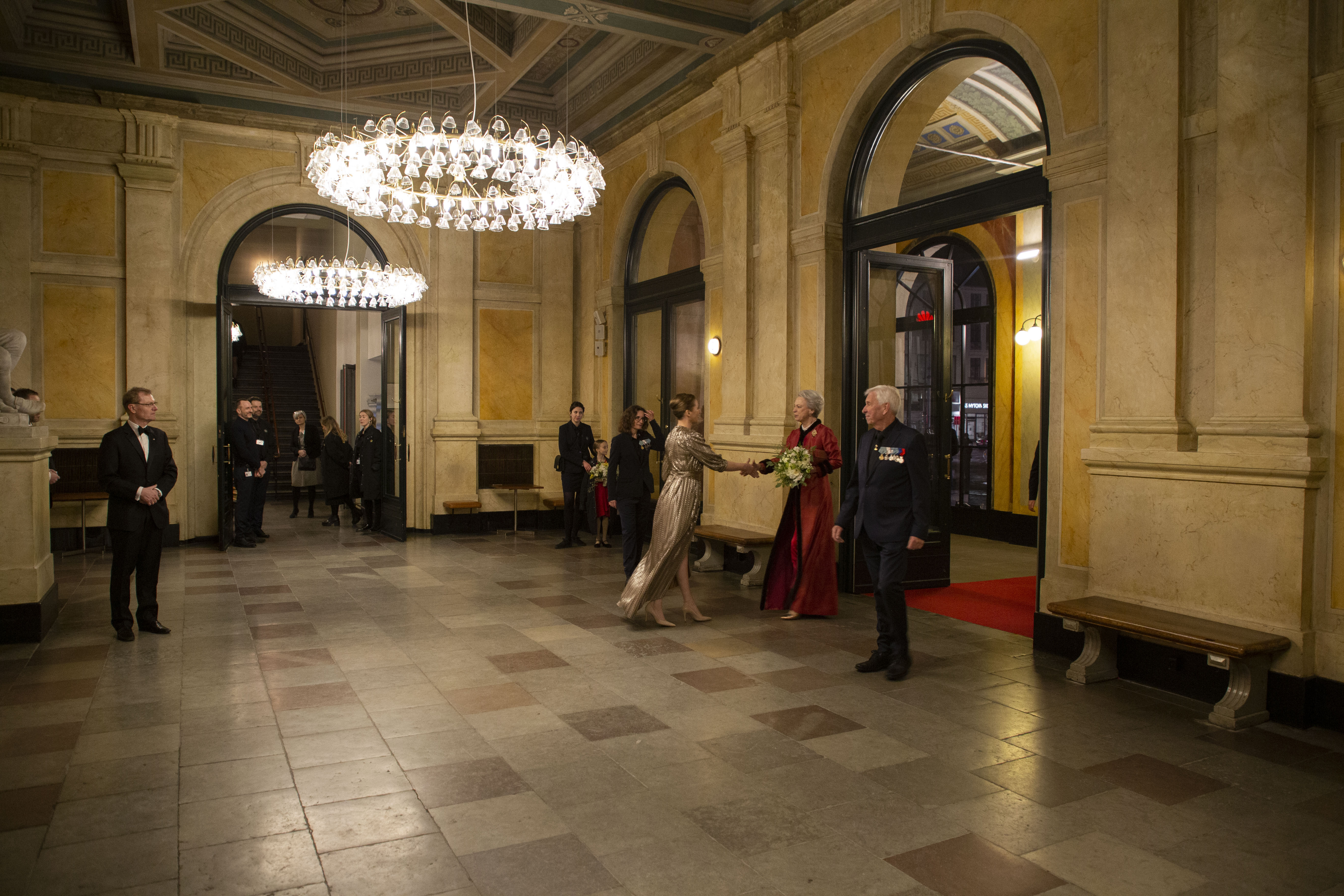 Statsminister Mette Frederiksen til gallaforestilling i Det Kongelige teater i anledning af genforeningen