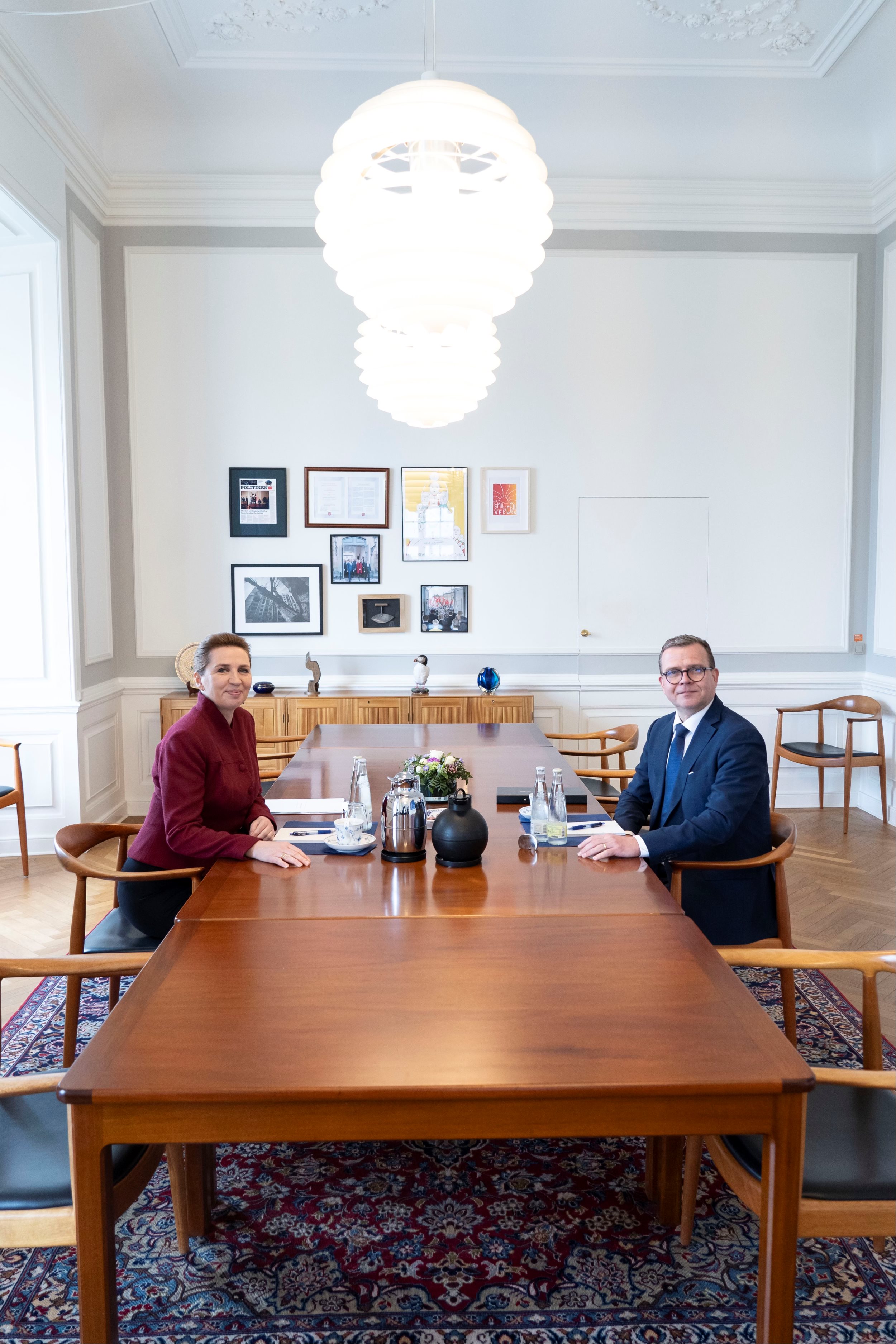 Statsminister Mette Frederiksen sammen med den finske statsminister Petteri Orpo