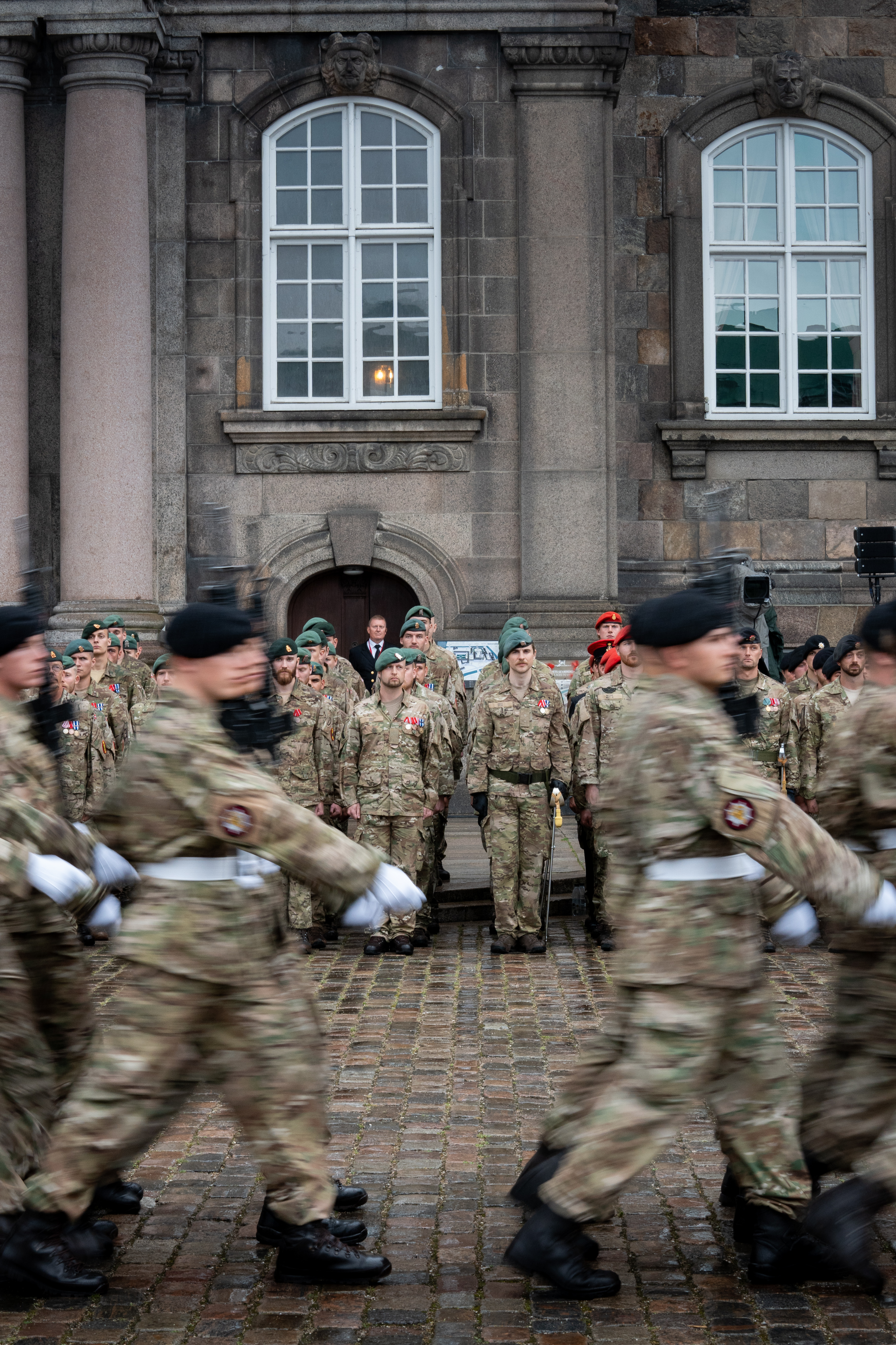 Parade på Christiansborgs Slotsplads.