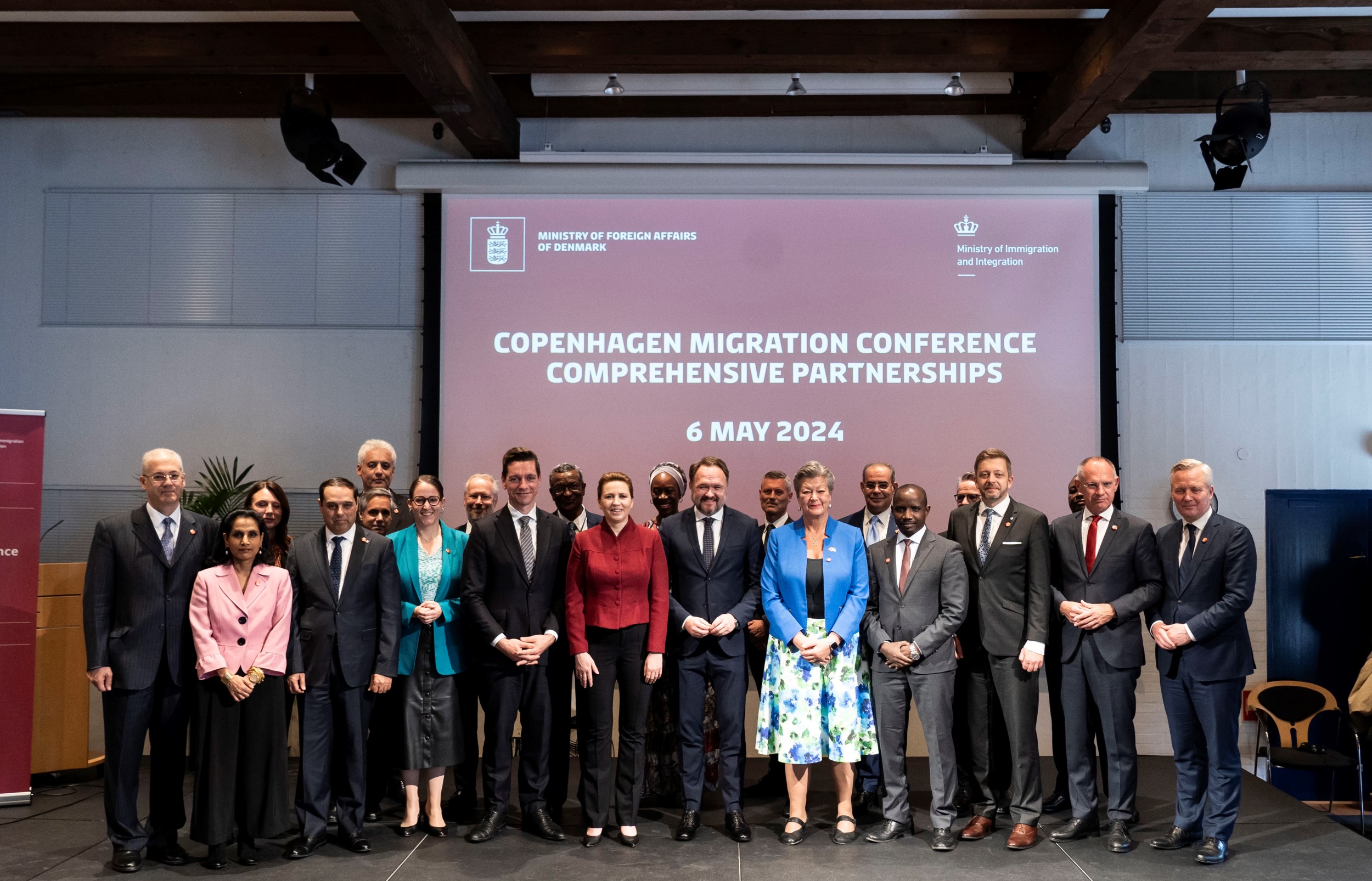 Gruppebillede med flere af deltagerne til Copenhagen Migration Conference
