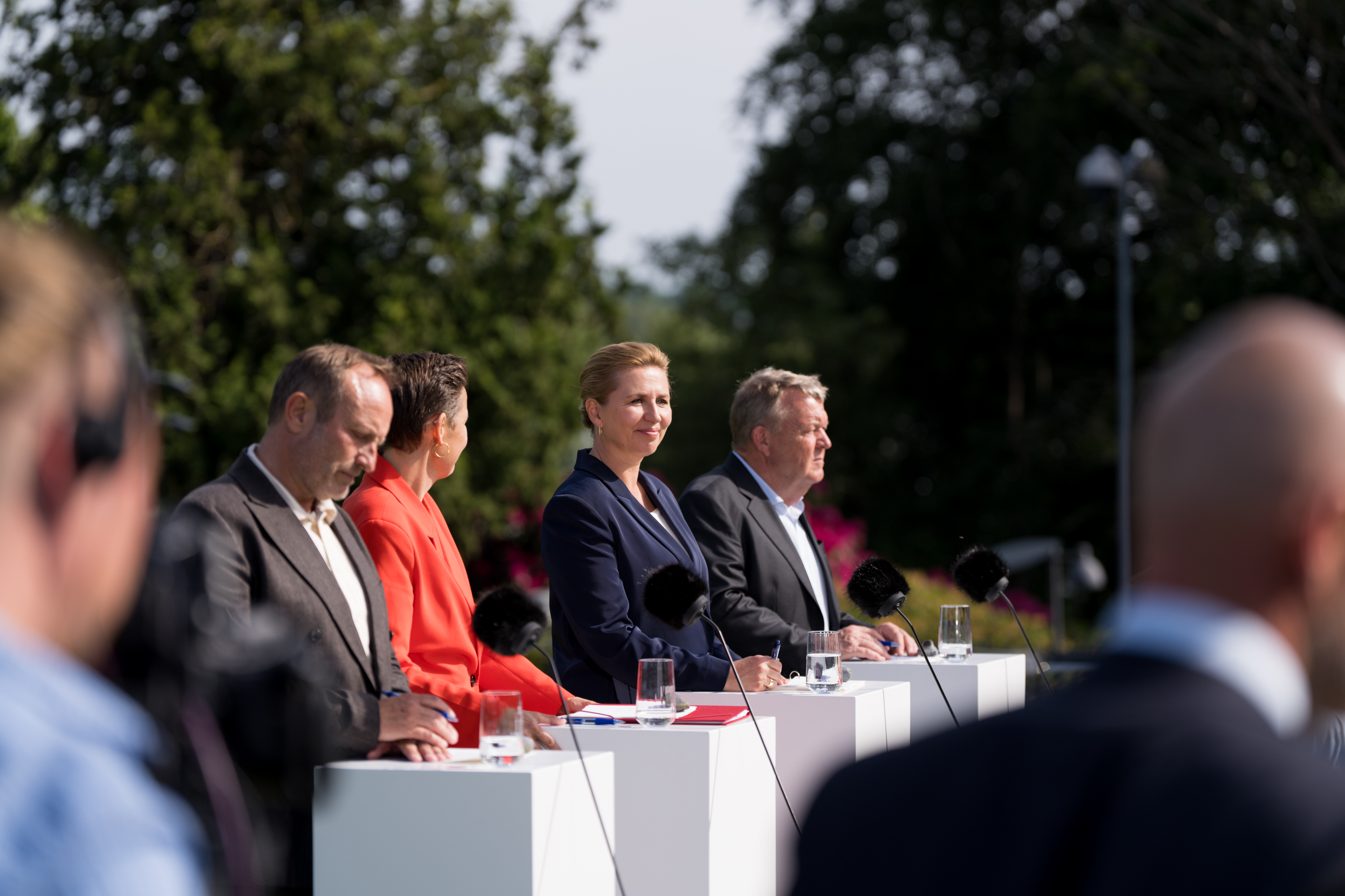 Statsministeren, økonomi- og indenrigsministeren, udenrigsministeren og erhvervs- og konkurrencekraftsministeren præsenterer regeringsgrundlag