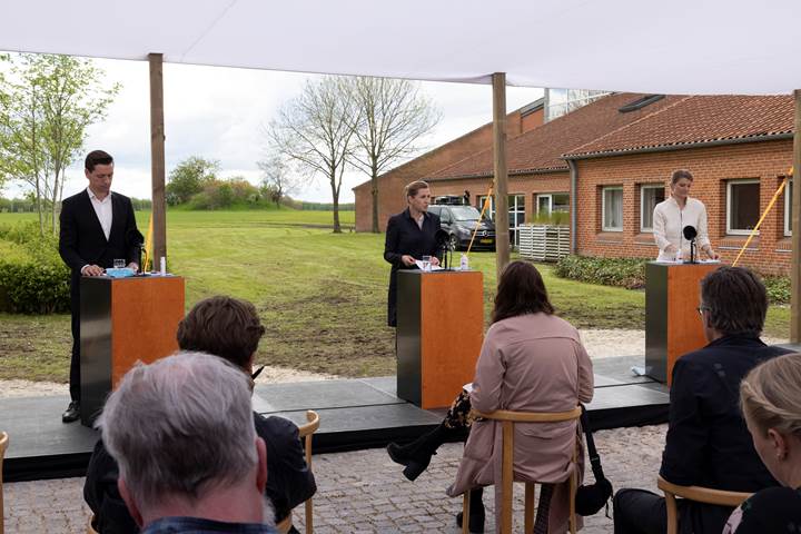 Statsminister Mette Frederiksen holder pressemøde med Indenrigs- og boligminister Kaare Dybvad og Uddannelses- og forskningsminister Ane Halsboe-Jørgensen