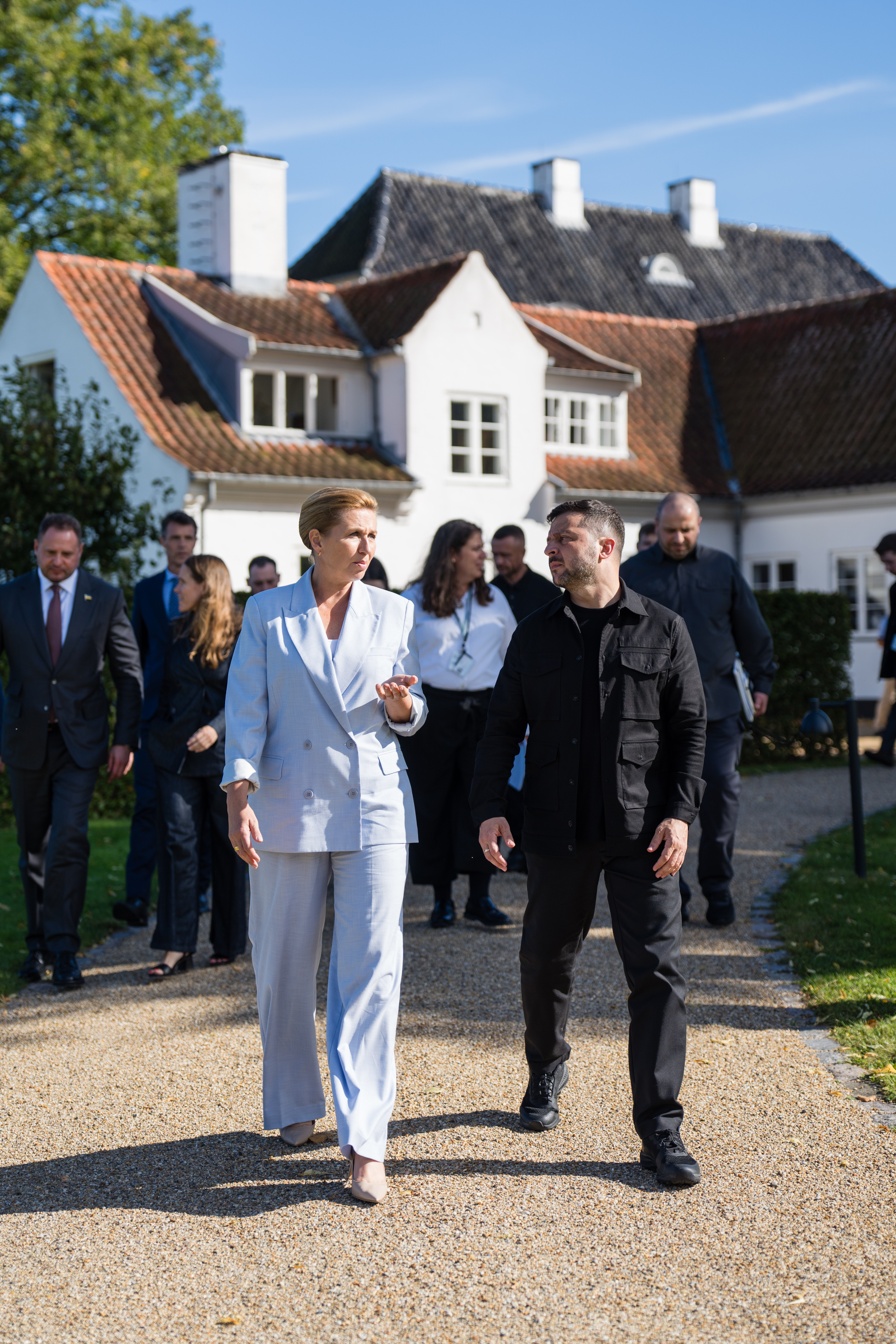 Statsminister Mette Frederiksen og præsident Zelenskyy tager afsked