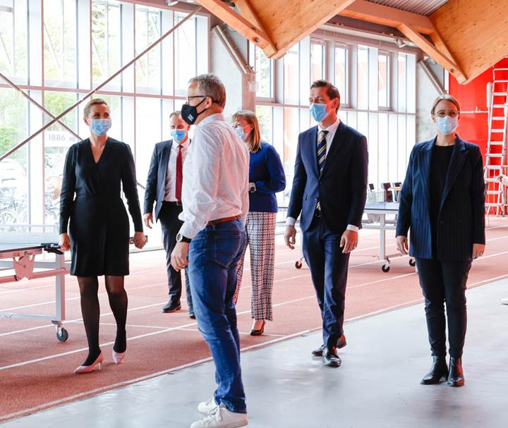 Statsminister Mette Frederiksen på besøg i Hafnia hallen sammen med kulturminister Joy Mogensen, indenrigs- og boligminister Kaare Dybvad og miljøminister Lea Wermelin.