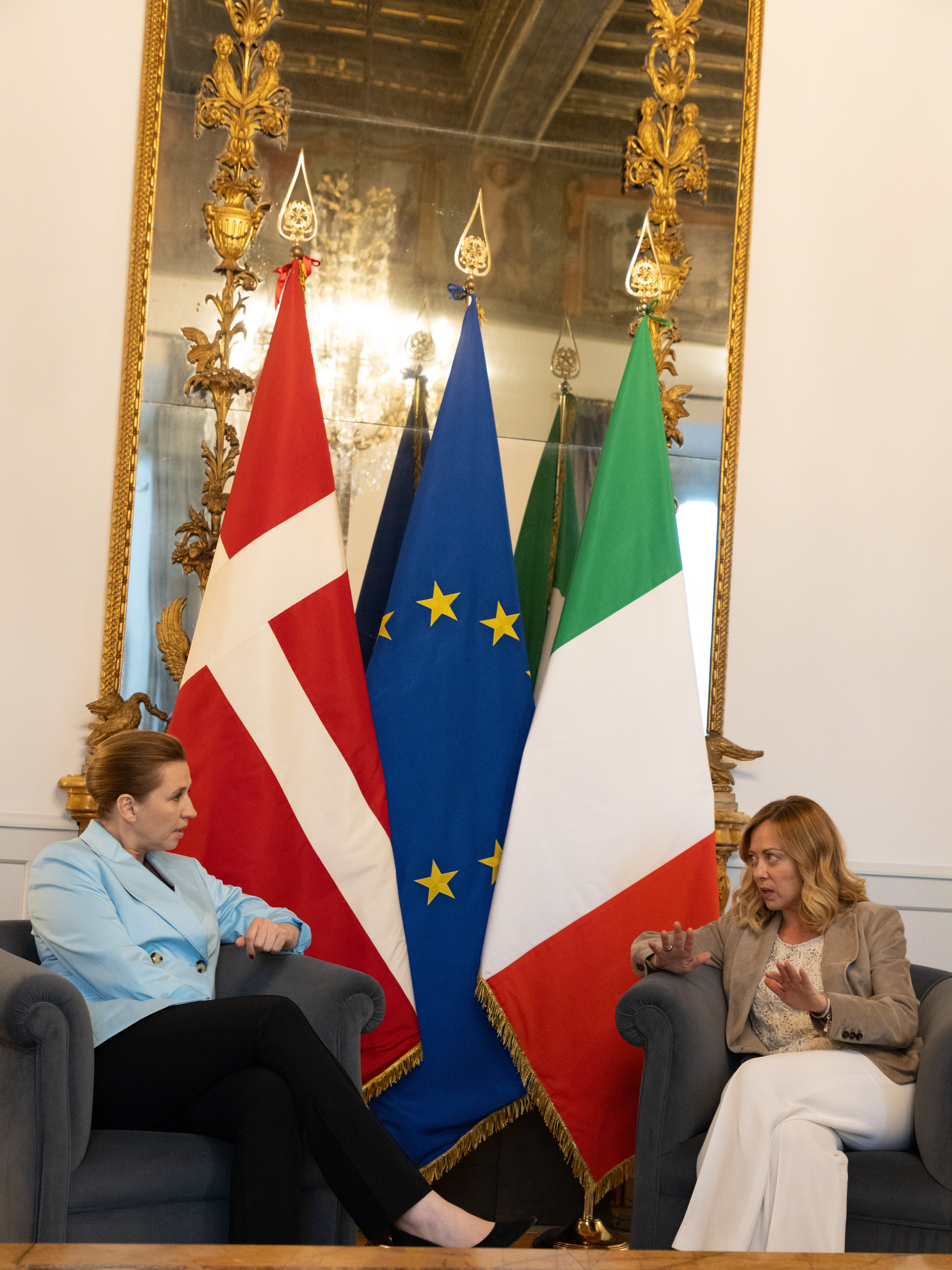 Statsminister Mette Frederiksen og Italiens premiereminister Georgia Meloni