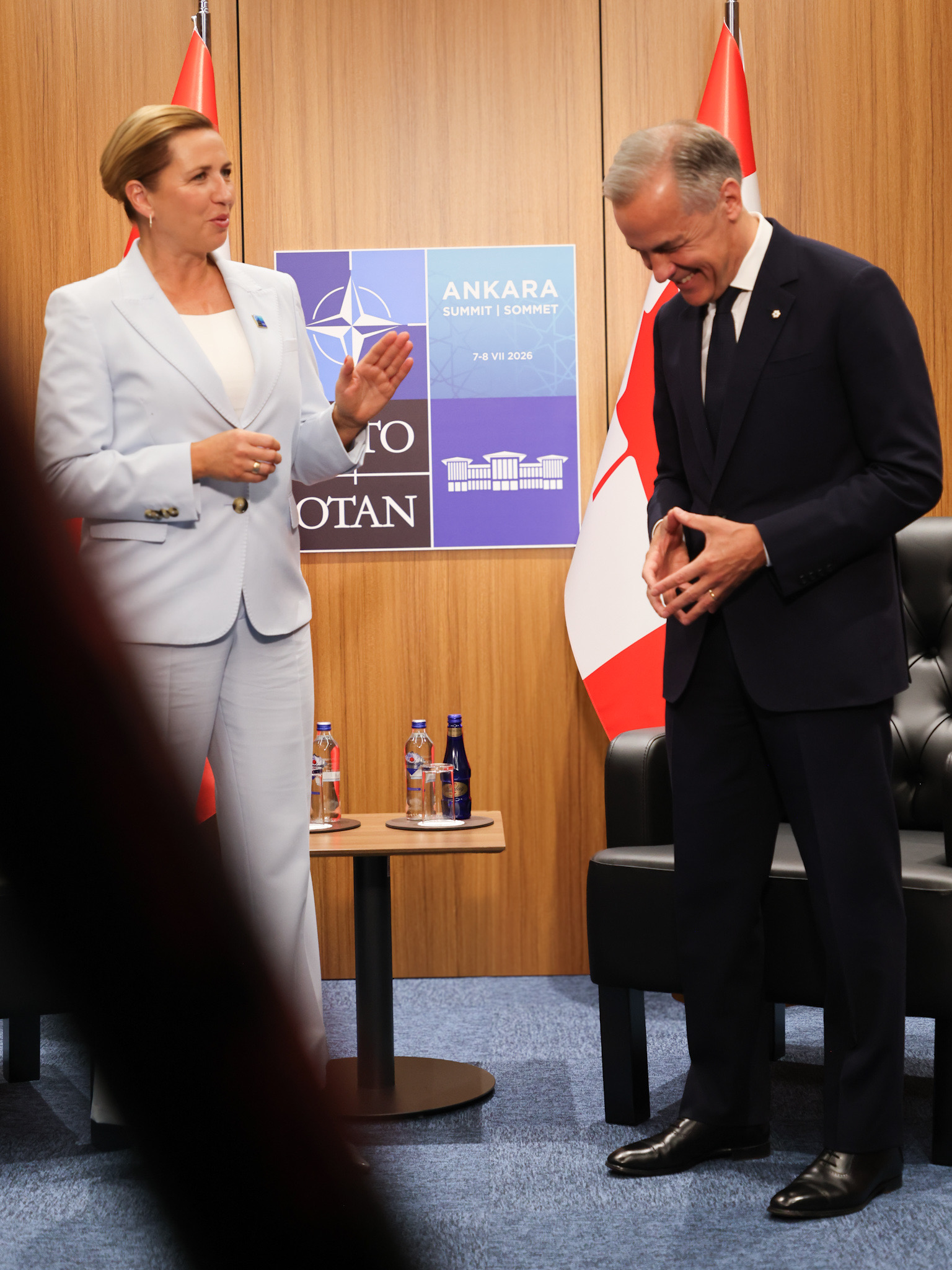 Statsminister Mette Frederiksen og Canadas premiereminister Mark Carney