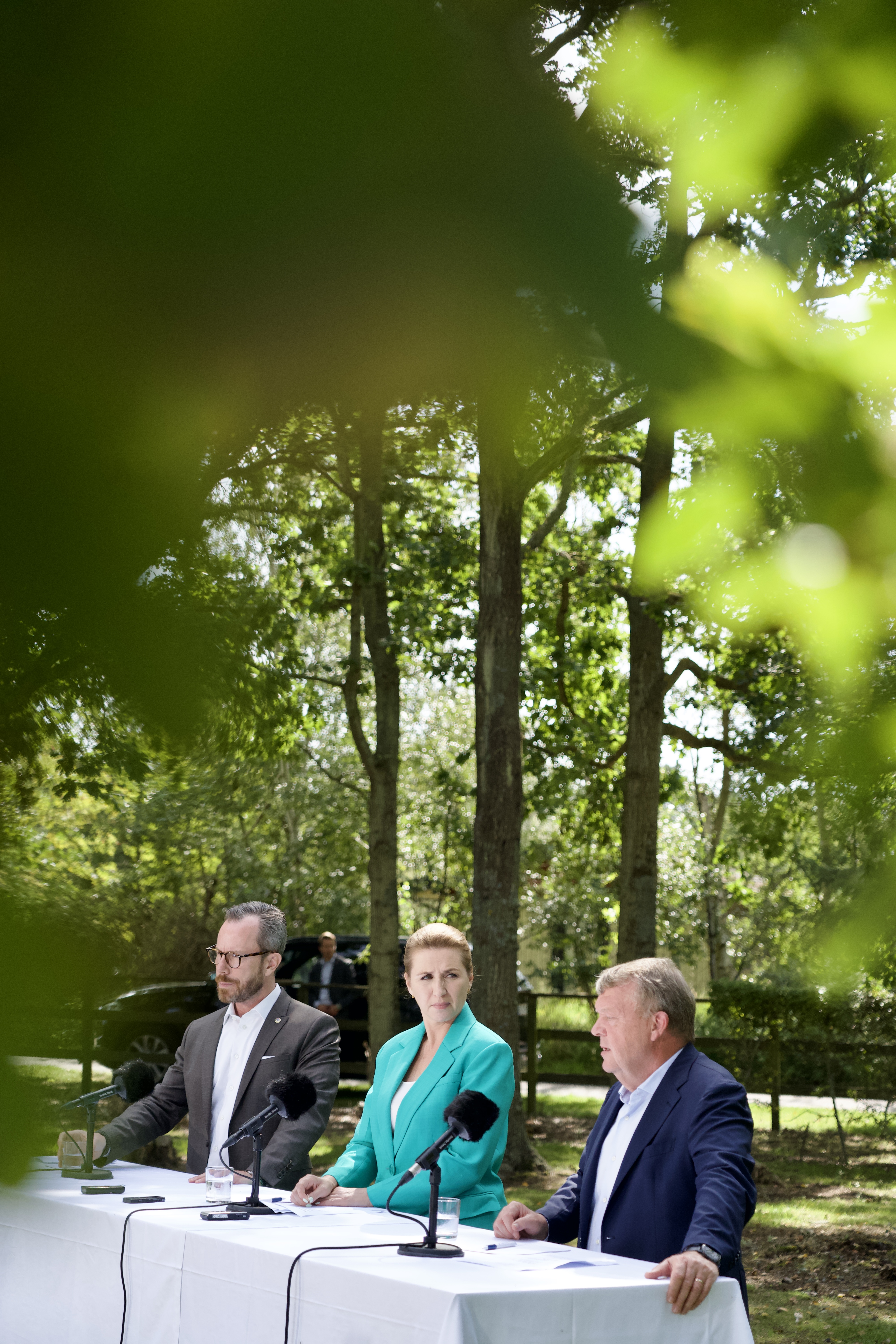 Statsminister Mette Frederiksen, vicestatsminister og økonomiminister Jakob Ellemann-Jensen og udenrigsminister Lars Løkke Rasmussen til pressemøde efter regeringsseminar 